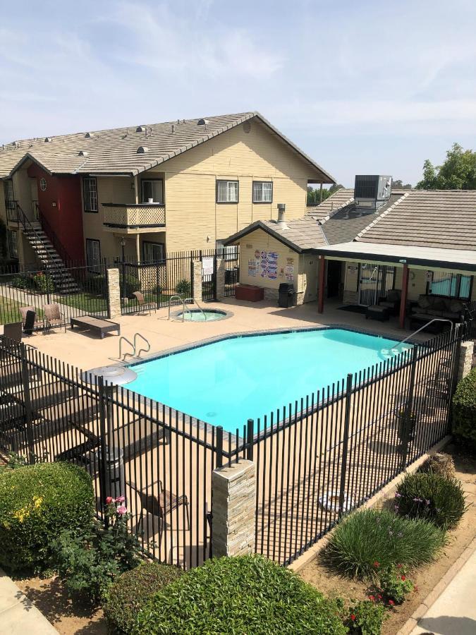Whispering Meadows Apartments Bakersfield Exteriér fotografie